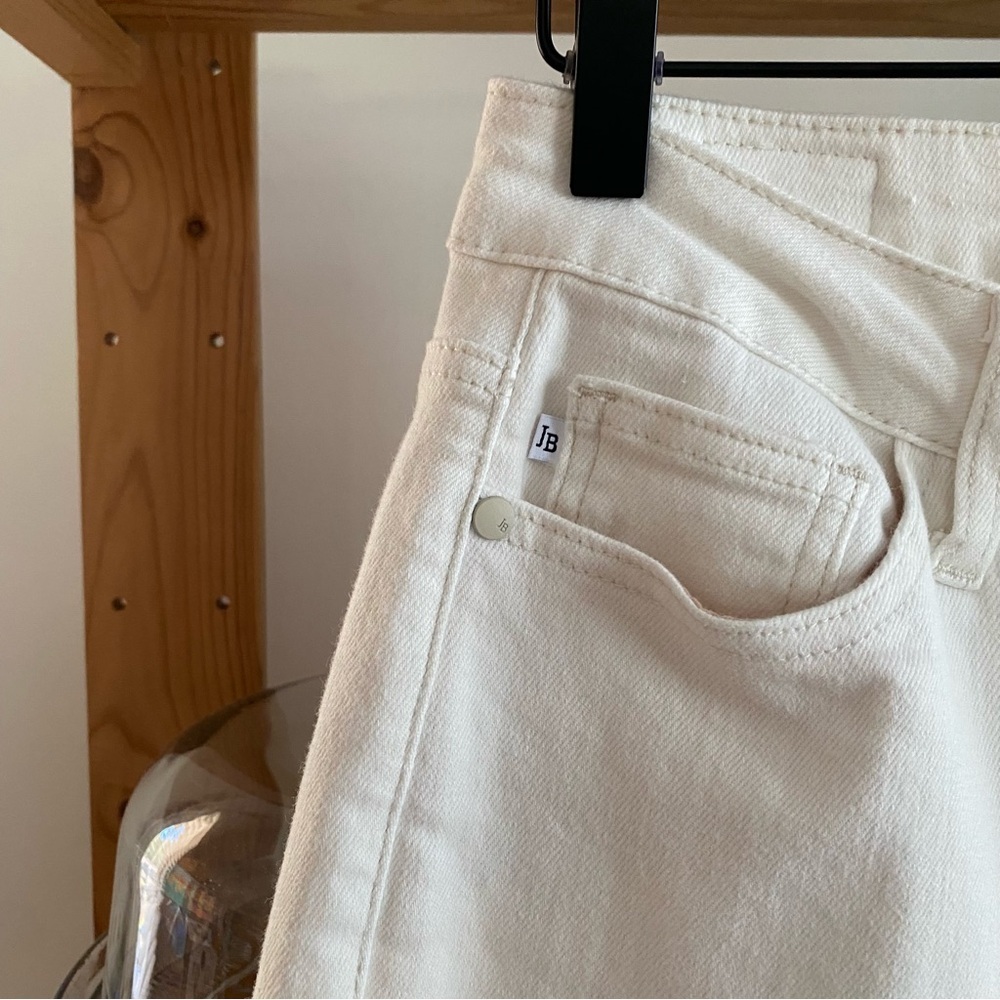 Judy Blue White Boyfriend Fit Kathleen High Rise Cuffed Jeans 26 - Picture 8 of 16
